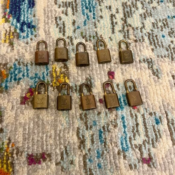 Louis Vuitton luggage lock Authentic vintage brass Necklace Accessory Unpolished - Picture 5 of 11